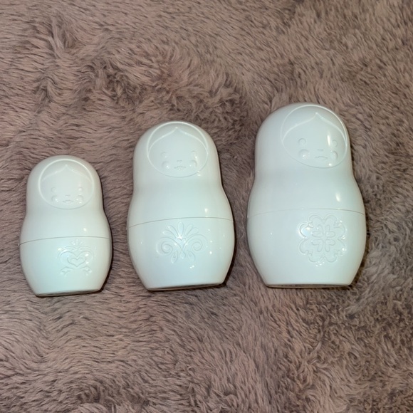 Other - Russian Dolls measuring cups set of 3 white ivory canisters 3.5” 4.5” 5”​